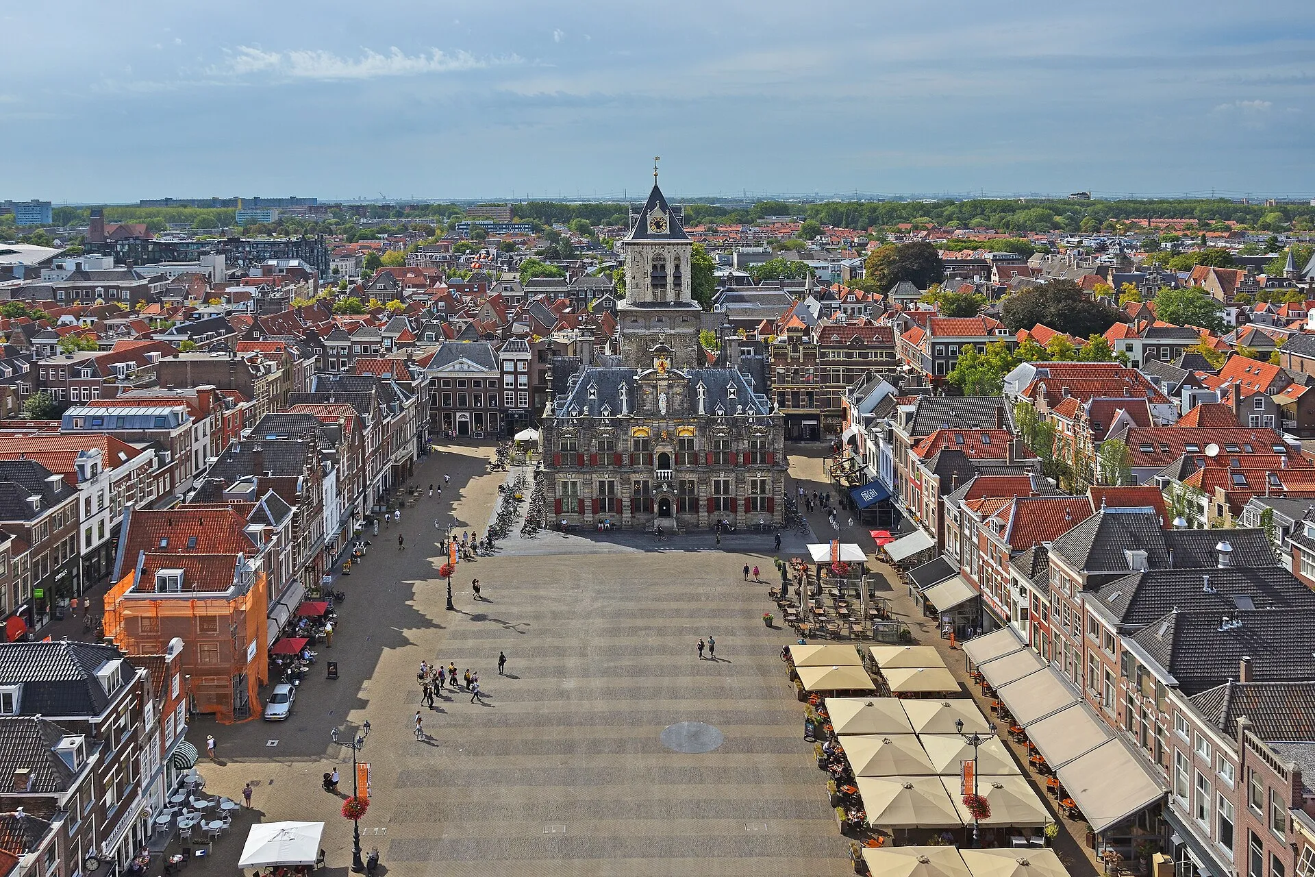 Markt square and Delft City Hall